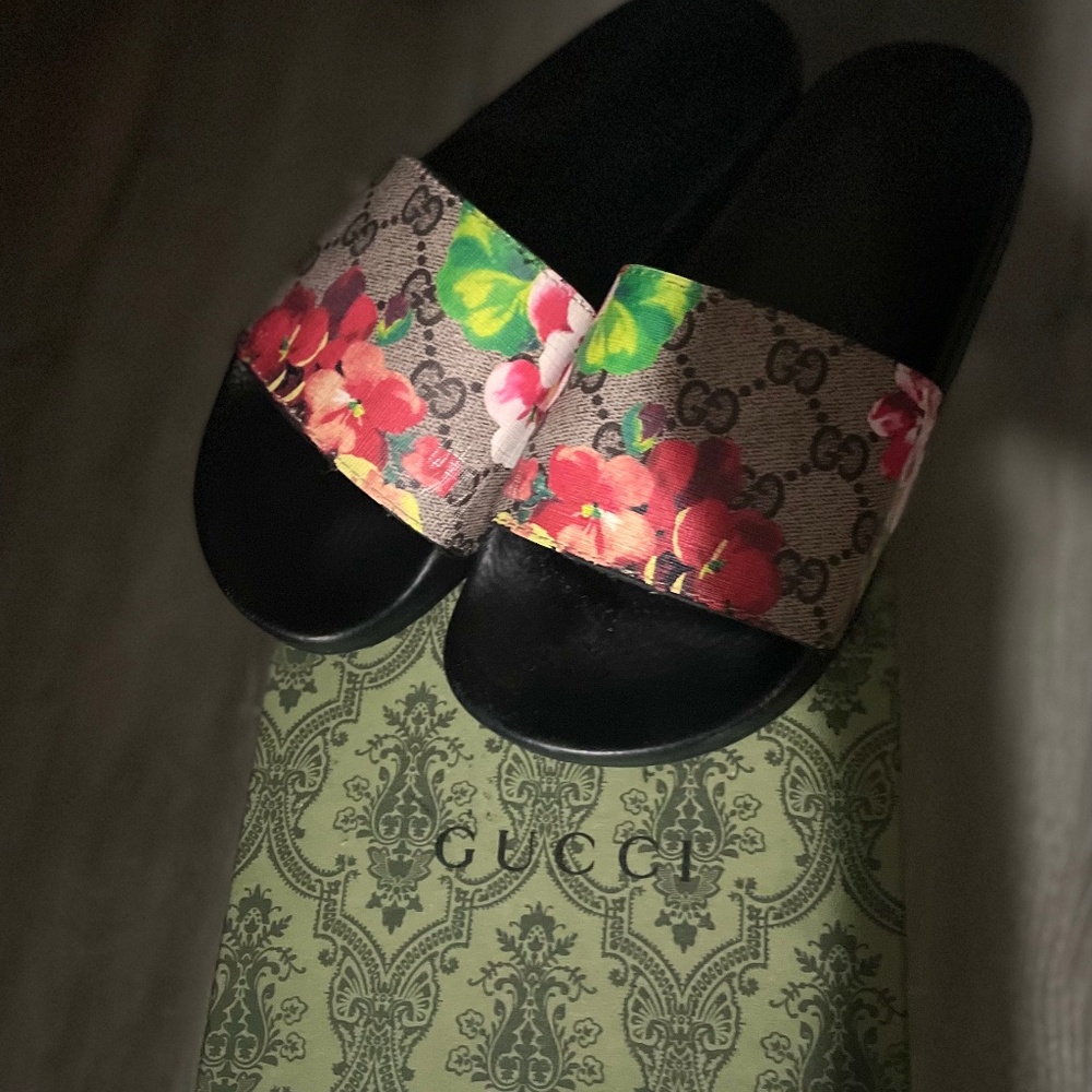 Gucci Supreme Floral Bloom Slides